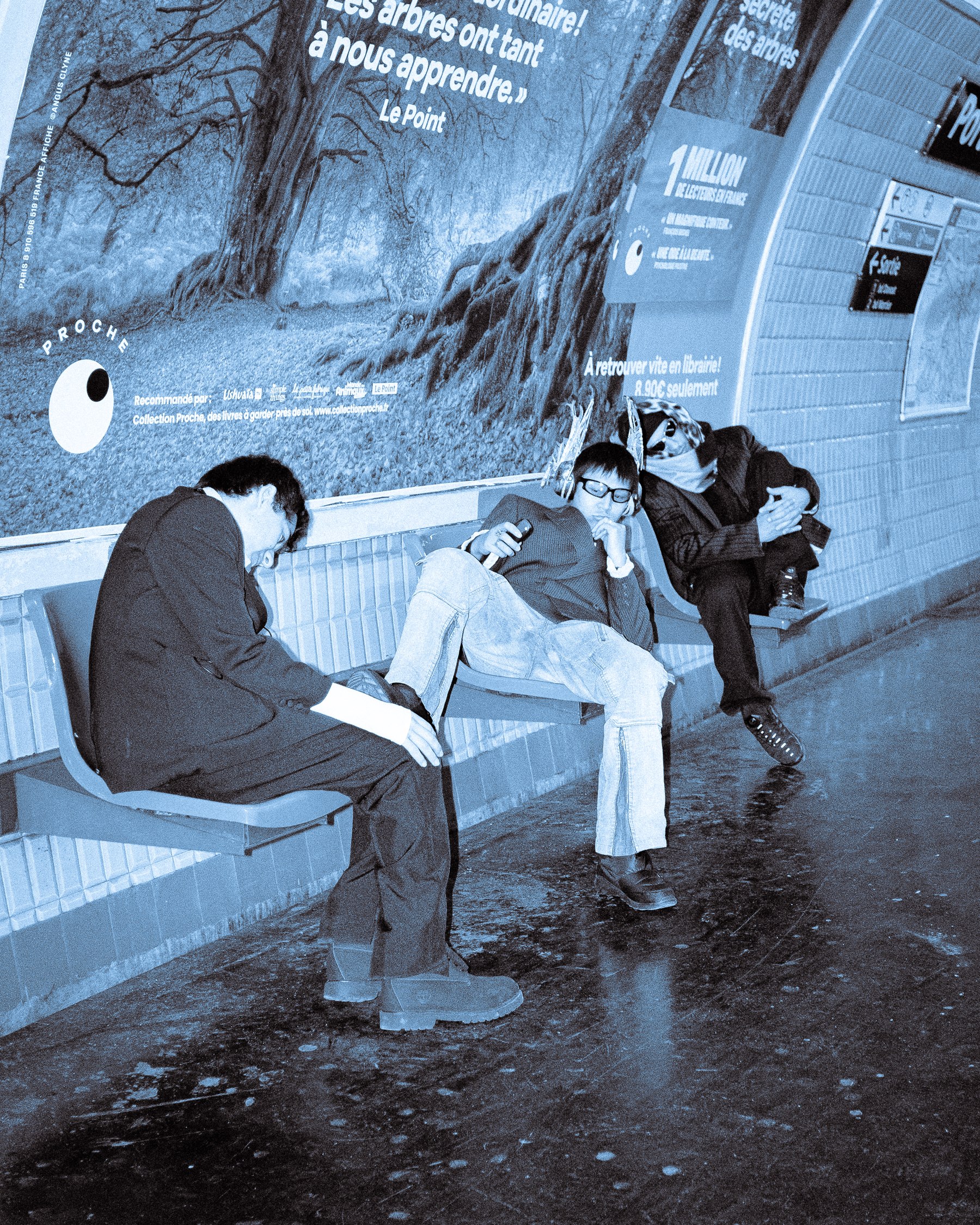 Quasi Triste &mdash; portrait de groupe en duoton bleu